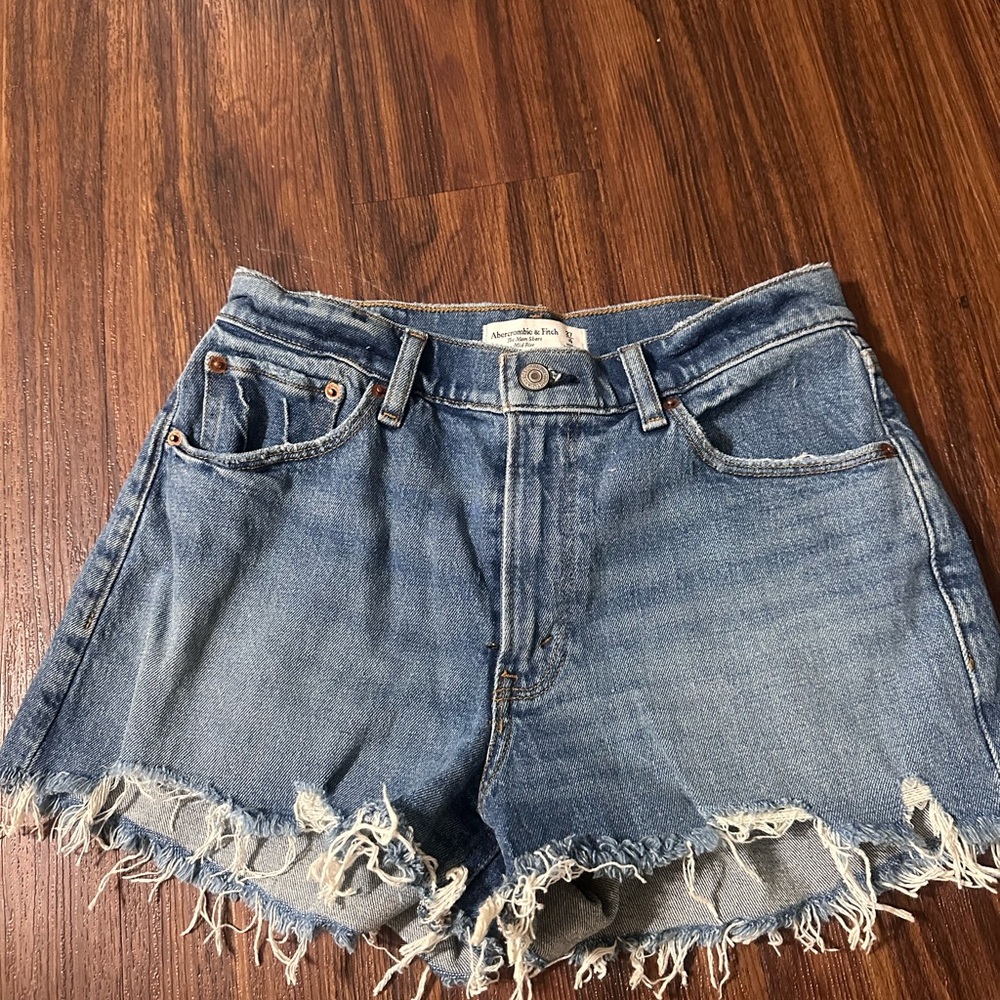Abercrombie & Fitch Mid Rise Blue Jean Mom Shorts Distressed Cut-Offs